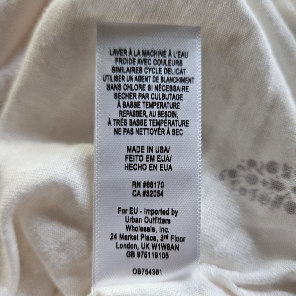 Free People Melrose Graphic Tee Long Sleeve ScoopNeck Crackle Stars XS White NWT - Picture 9 of 15